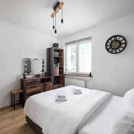 Wola Jana Kazimierza Chic Apartment Warsaw Exterior photo